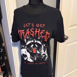 Spencer’s Let’s Get Trashed Raccoon Be Trashy Do Crimes Graphic Tee Unisex M